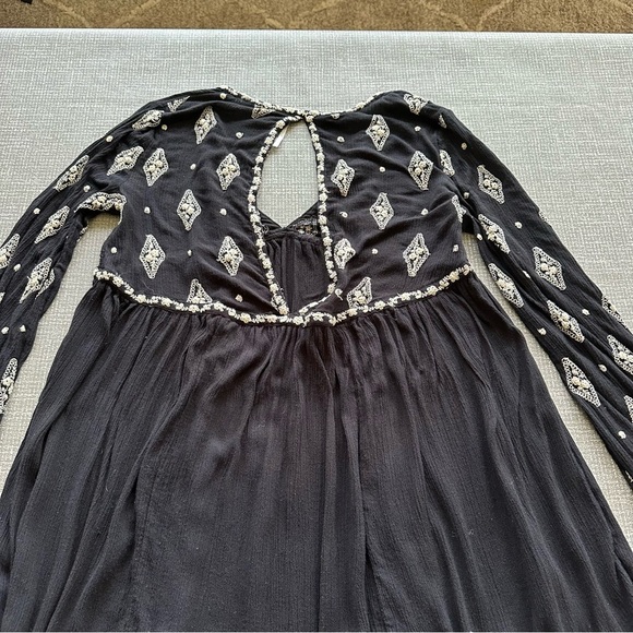 Free people women’s baby doll embroidered top, black, and white sz XS - Picture 7 of 10